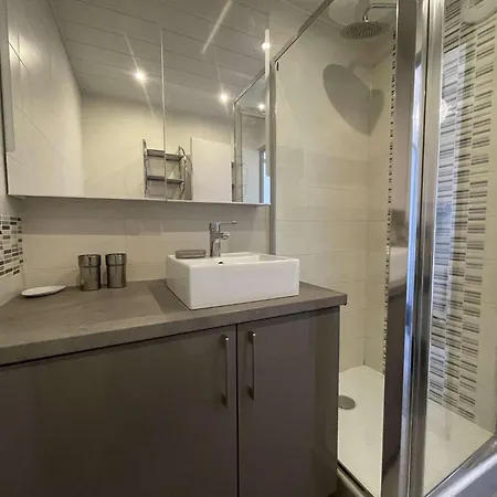 Apartment Appartement- 3 Pieces - Lr590-023 *